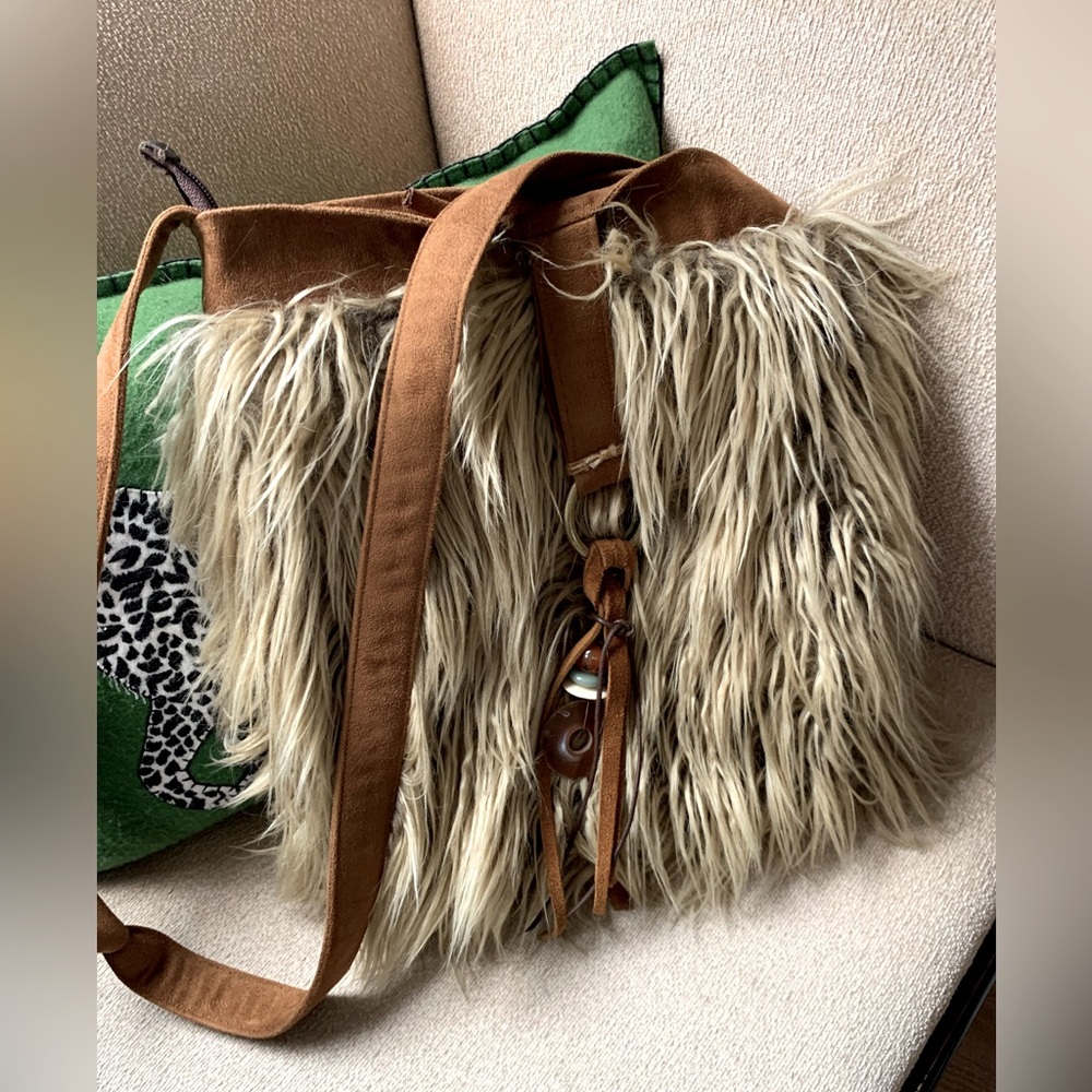 Awesome “Furry” Aventi large shoulder bag. Faux fur with Suede Leather Strap.